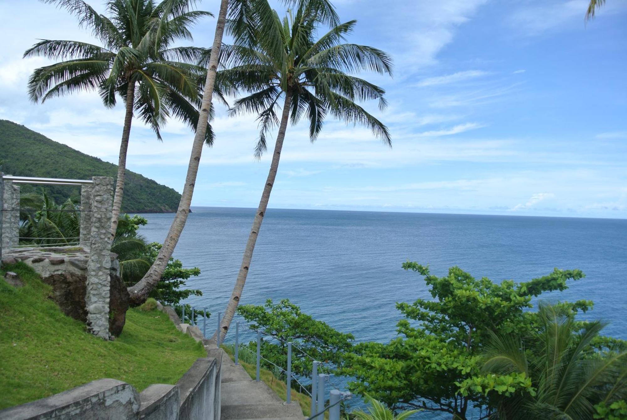 Tongatok Cliff Resort Mambajao Exterior photo