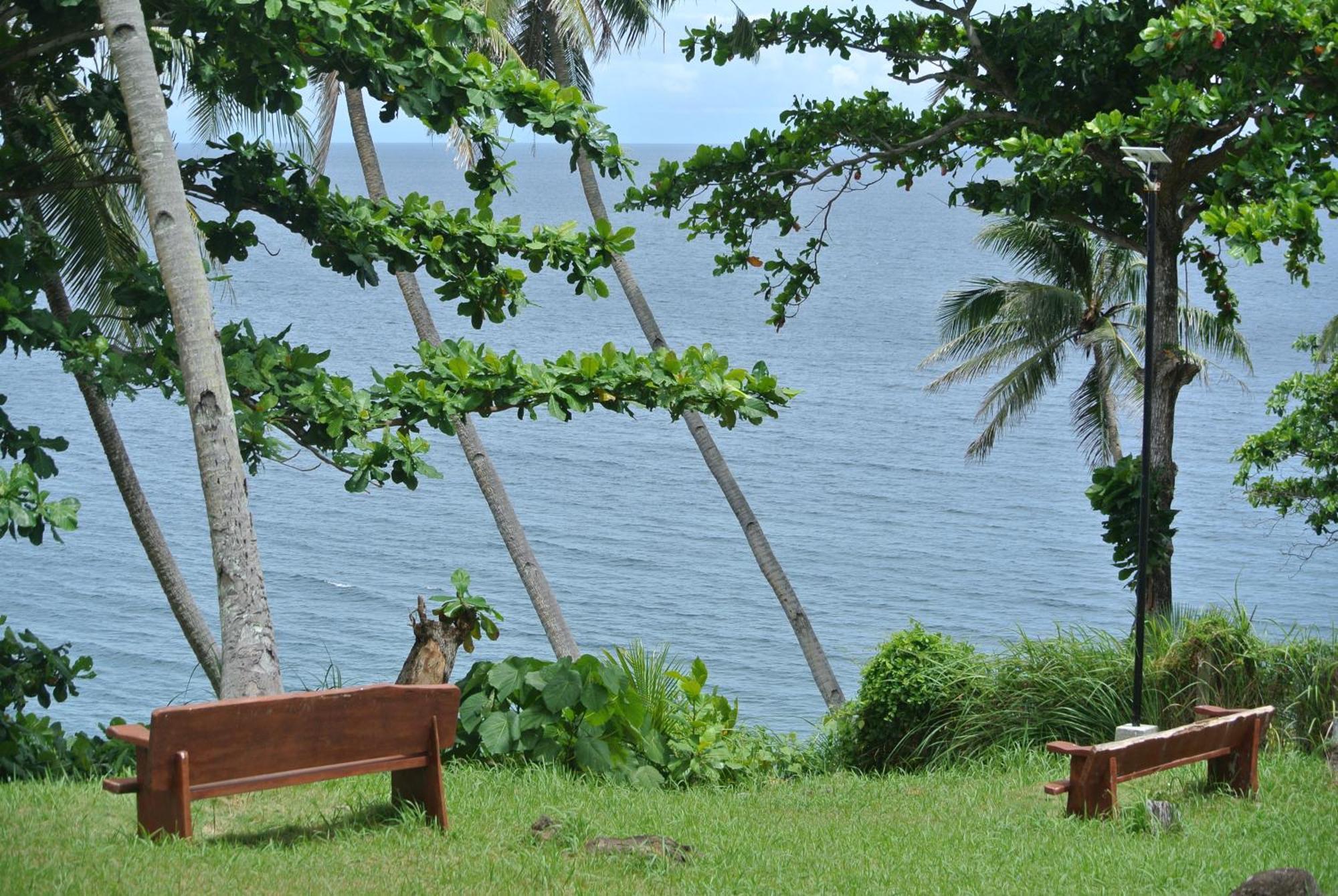 Tongatok Cliff Resort Mambajao Exterior photo
