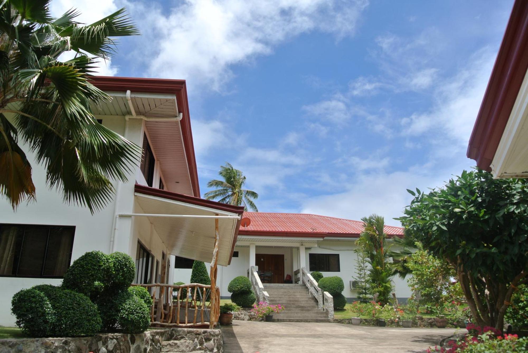 Tongatok Cliff Resort Mambajao Exterior photo
